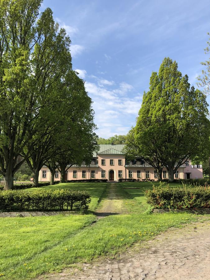 Dworek Bielin Buitenkant foto